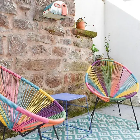 La Rouge, Maison De Village Avec Terrasse