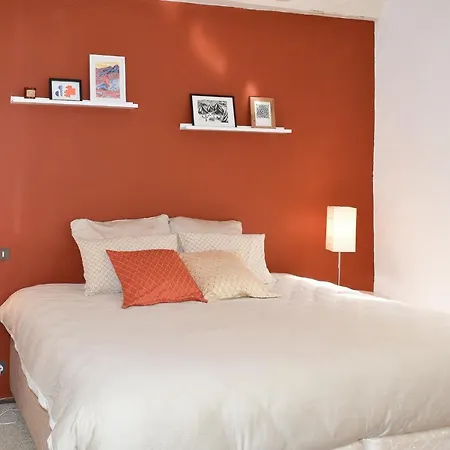 La Rouge, Maison De Village Avec Terrasse