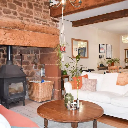 Ferienhaus La Rouge, Maison De Village Avec Terrasse