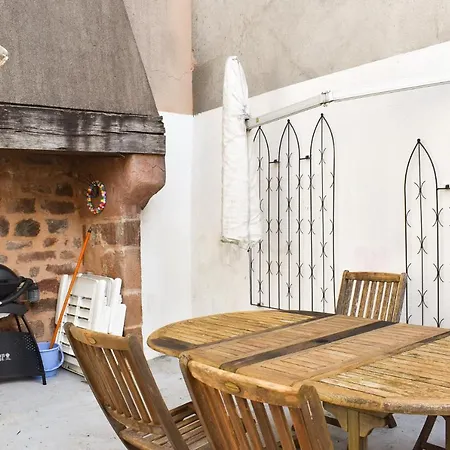 Ferienhaus La Rouge, Maison De Village Avec Terrasse Villecomtal